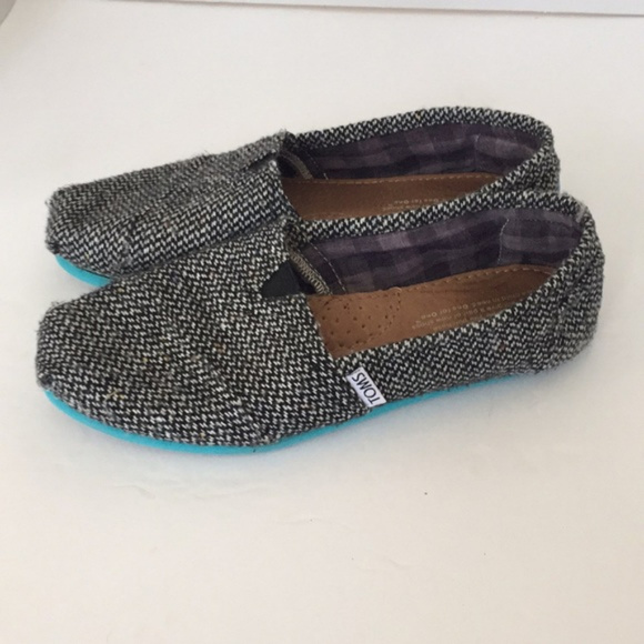 Toms Shoes - Toms 7 Black White Pattern Blue Bottom